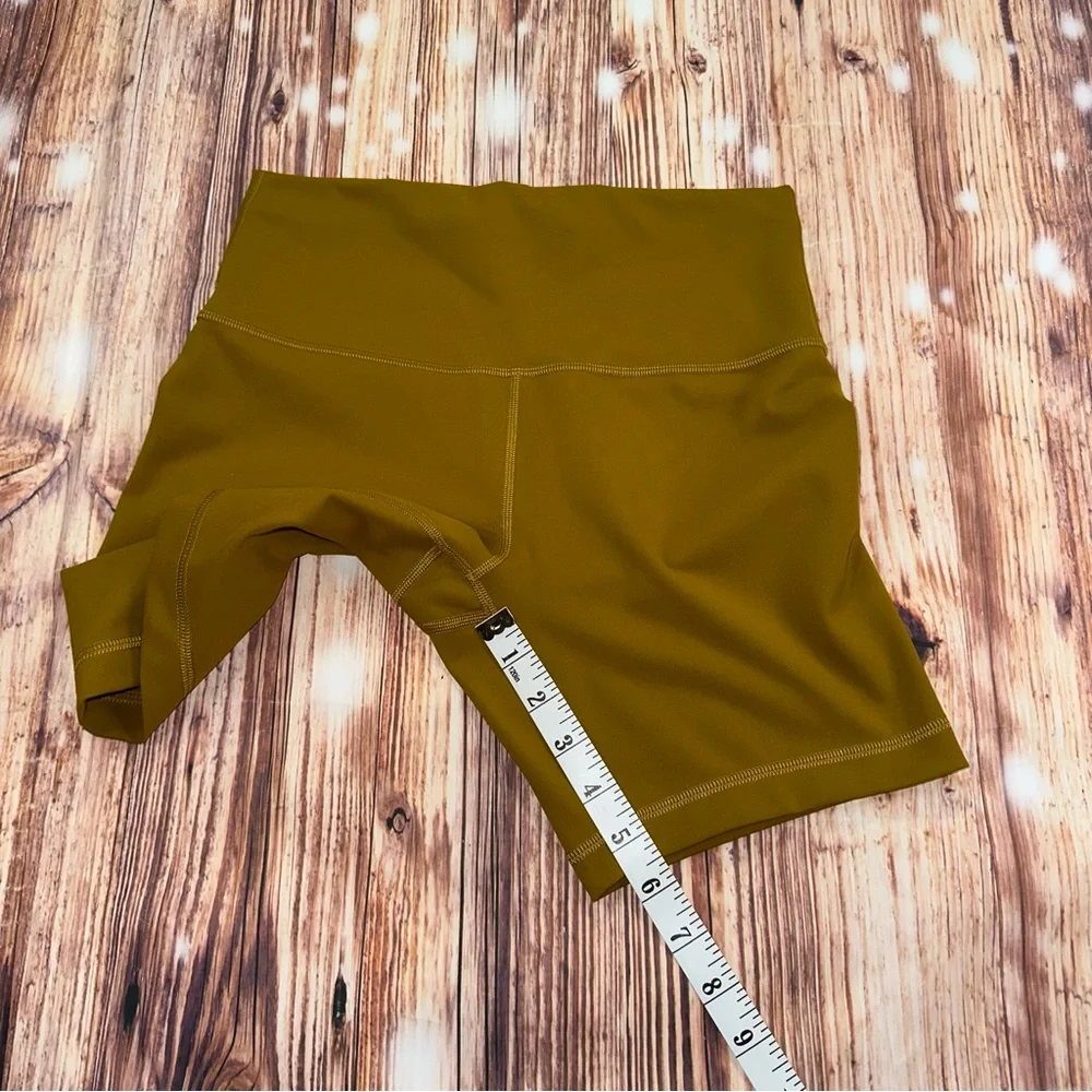 lululemon athletica Women's  Short Size 8 - Picture 10 of 11